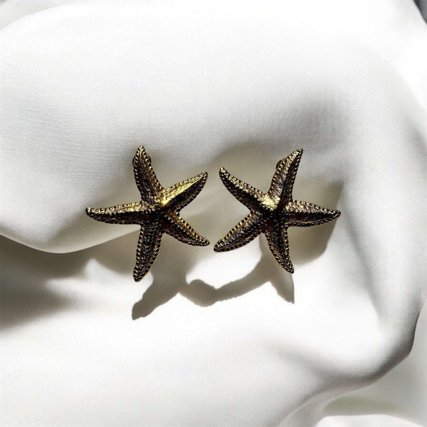 Étoile- Boucles d’oreilles dorées étoile de mer