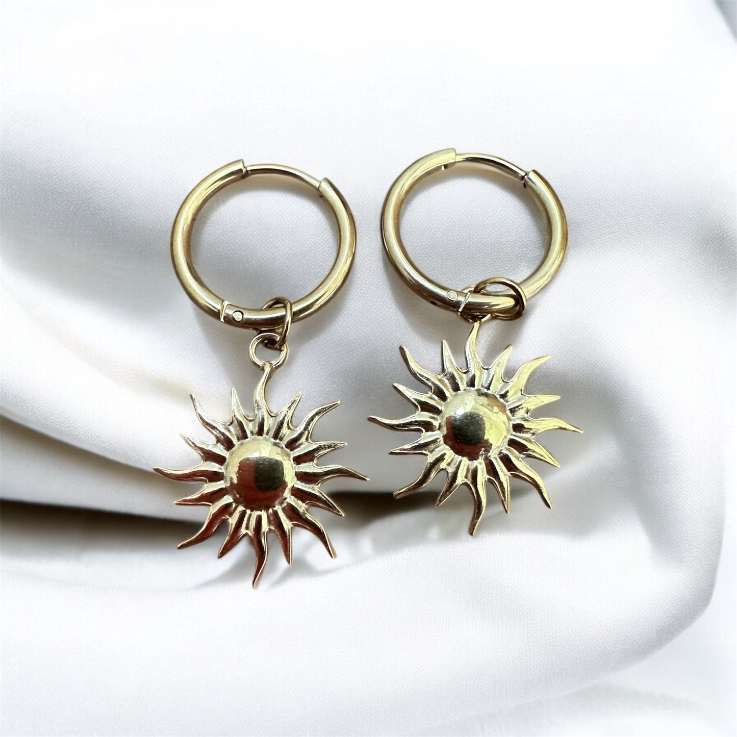 SUN - Boucles d’oreilles dorées & Soleil